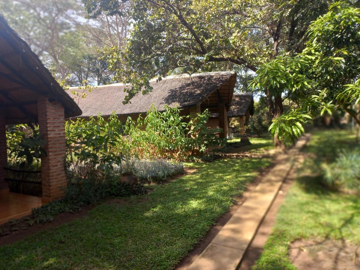 Barefoot Lodge And Safaris - Malawi Lilongwe Buitenkant foto