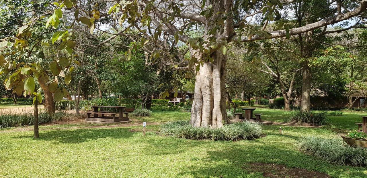 Barefoot Lodge And Safaris - Malawi Lilongwe Buitenkant foto