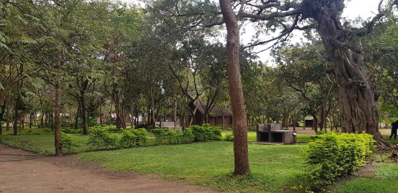Barefoot Lodge And Safaris - Malawi Lilongwe Buitenkant foto